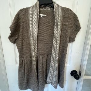 American Rag Brown Short Sleeved Sweater. Size XL